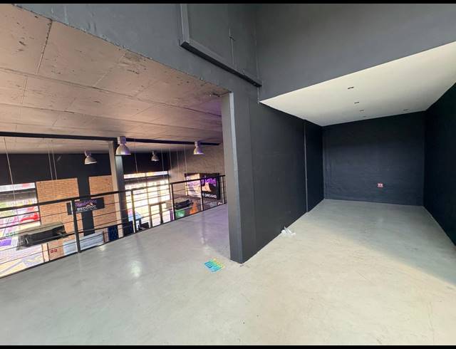 320M² RETAIL TO LET IN FOURWAYS